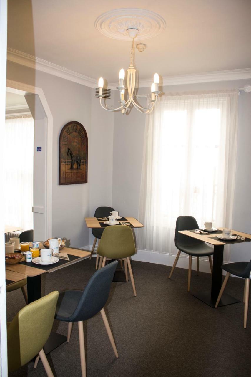 Hotel Le Reynita Трувиль-сюр-Мер Экстерьер фото